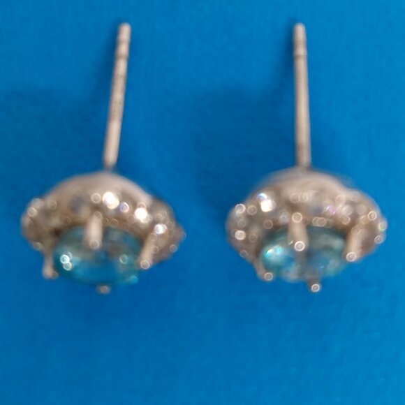Cambodian blue zircon earrings - Picture 5 of 7